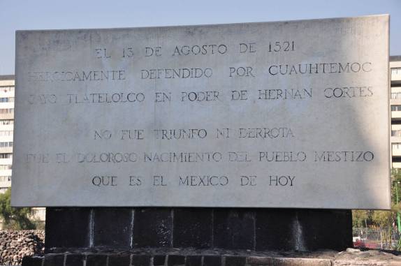 Monumento ao nascimento de um novo povo. Tlatelolco, na Cidade do México